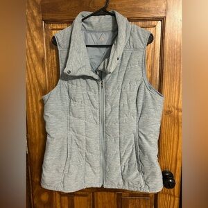 The North Face Light heathered blue women’s X-large Quilted Vest.